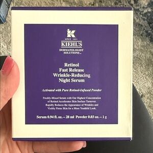 Kiehl's Retinol Night Serum in Purple and White
